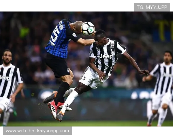 AC米兰客场击败尤文图斯豪取意甲积分榜首，ac米兰vs尤文图斯比分预测